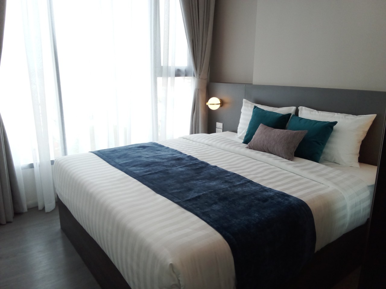 Hamton sriracha: 1 Bedroom Plus