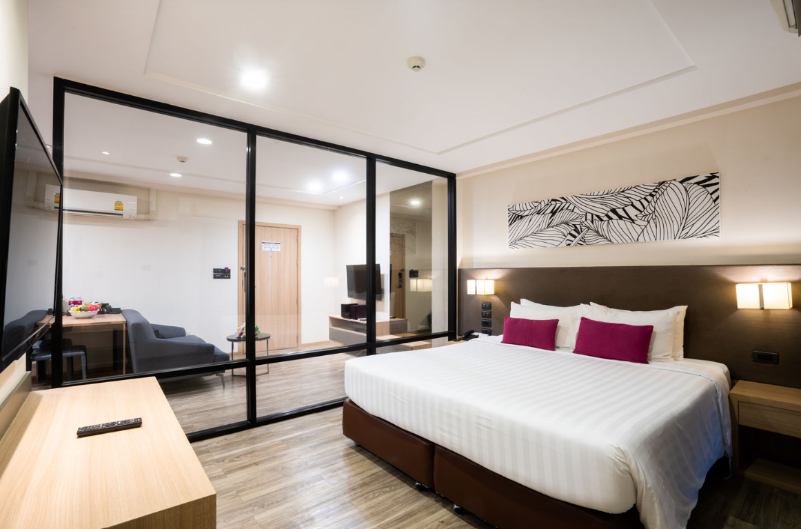 Pacific Park Hotel: Hotel Building Deluxe