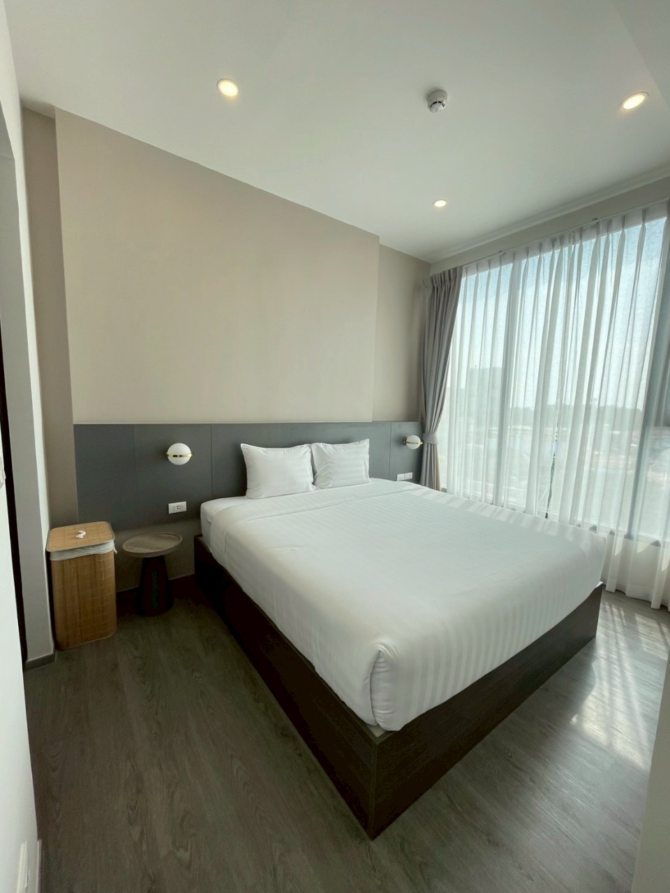 Hampton 1BR 1113
